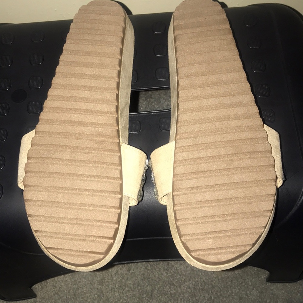 Sandals - Picture 4 of 6